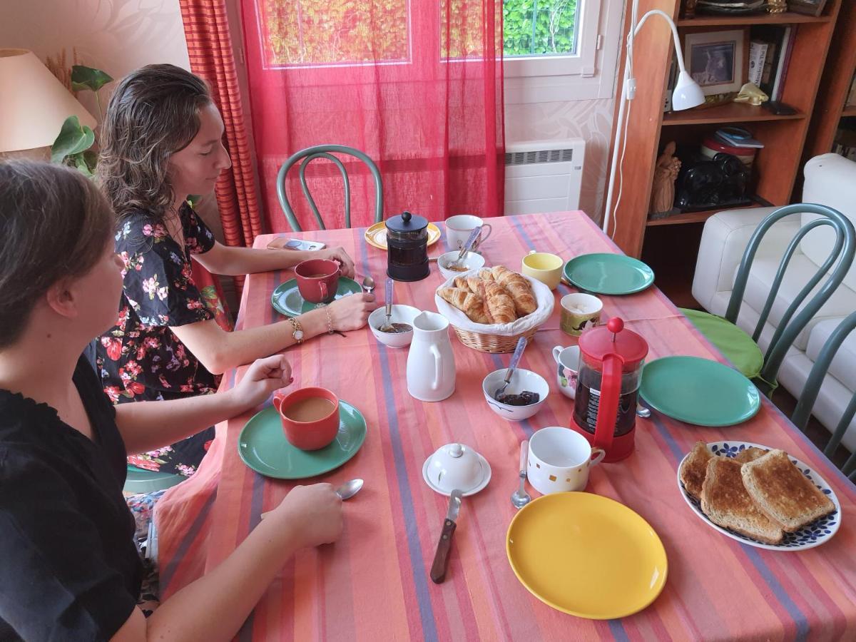 Domi Et Les Chats Barbezieres 外观 照片
